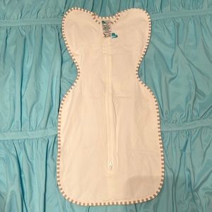 Love To Dream Swaddle NWOT size medium 1.0 TOG
